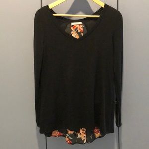 LE LIS Sweater top